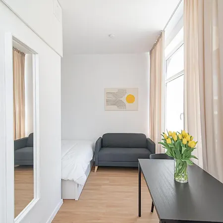 Lovely With Great Location No 1 By Urban Rent *